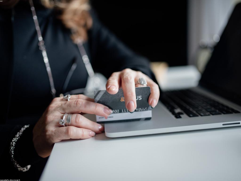 អត្ថប្រយោជន៍នៃការទូទាត់តាមអិនធឺណិត